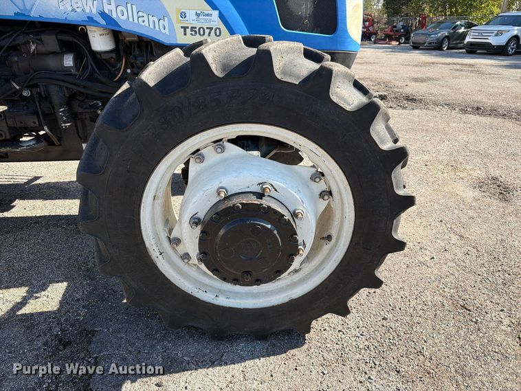 image for item FK3878 2012 New Holland T5070 MFWD tractor