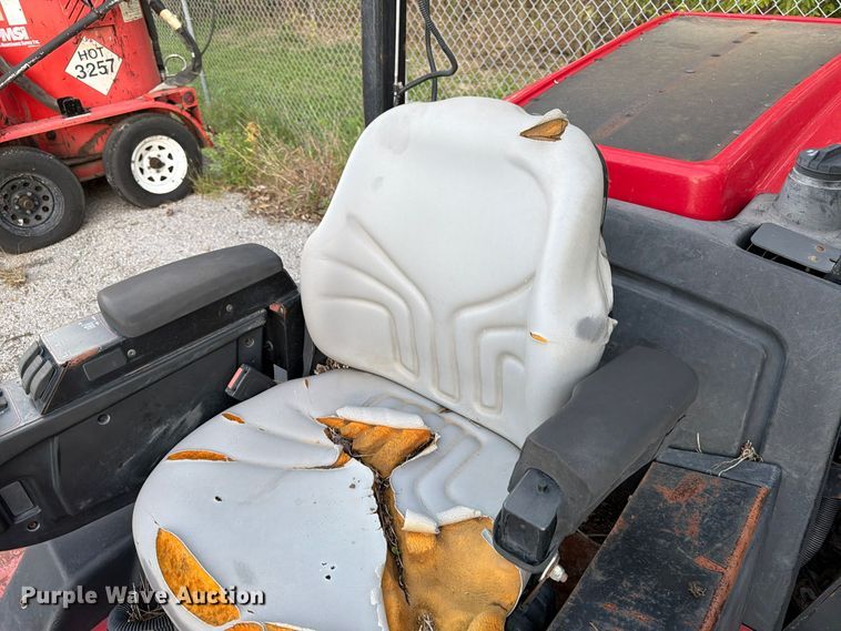 image for item FK3879 2010 Toro 4000-D lawn mower