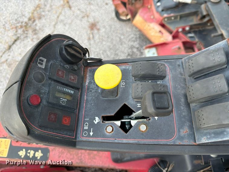 image for item FK3879 2010 Toro 4000-D lawn mower