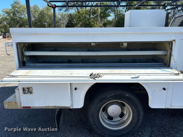 image for item FK3881 2011 Dodge 3500HD Crew Cab utility bed pickup truck
