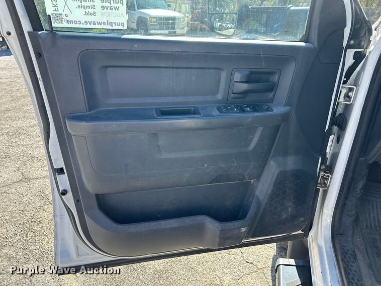 image for item FK3881 2011 Dodge 3500HD Crew Cab utility bed pickup truck