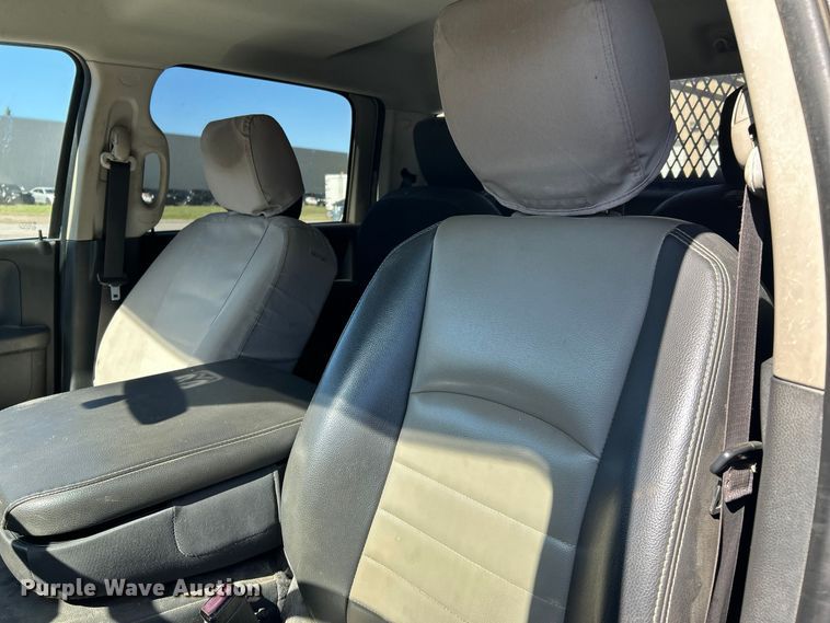image for item FK3881 2011 Dodge 3500HD Crew Cab utility bed pickup truck