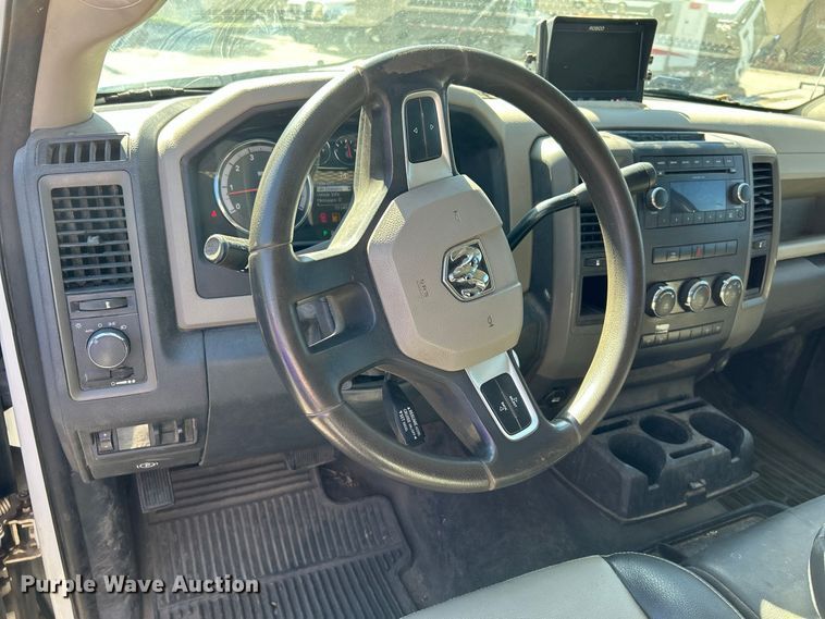 image for item FK3881 2011 Dodge 3500HD Crew Cab utility bed pickup truck