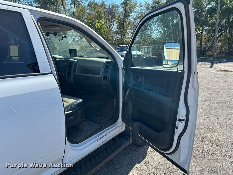 image for item FK3881 2011 Dodge 3500HD Crew Cab utility bed pickup truck