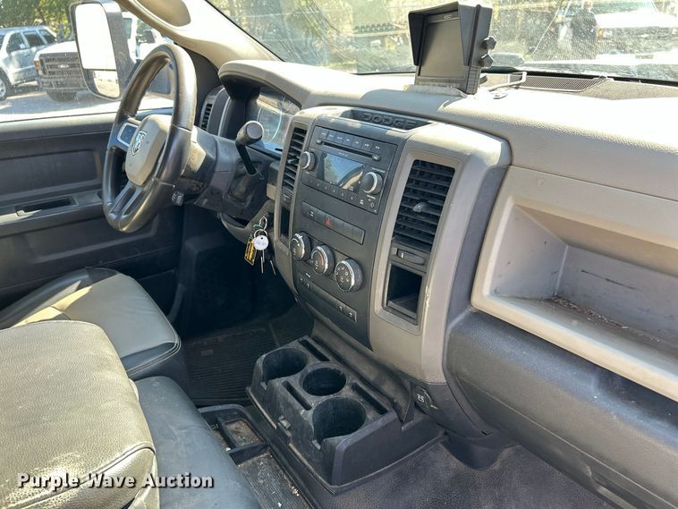 image for item FK3881 2011 Dodge 3500HD Crew Cab utility bed pickup truck