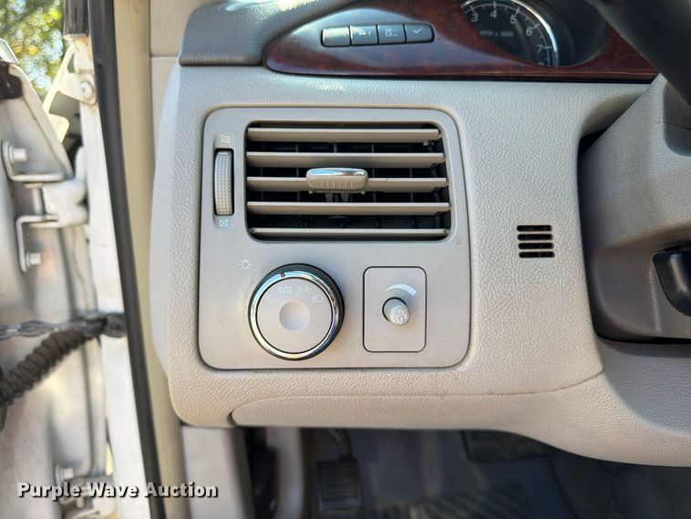image for item FK3882 2007 Buick Lucerne 