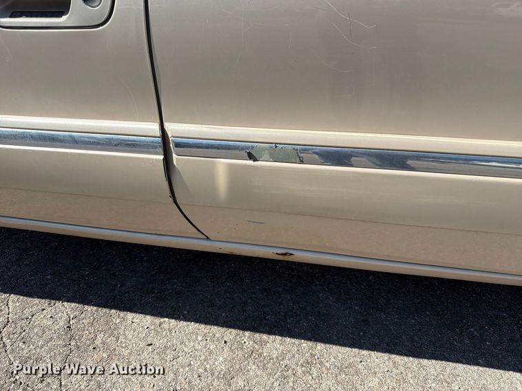 image for item FK3883 2001 Lincoln Continental 