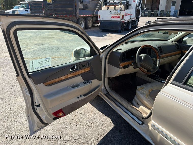 image for item FK3883 2001 Lincoln Continental 