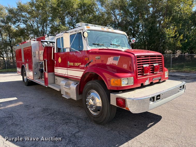 image for item FK3885 1997 International 4900 pumper fire truck