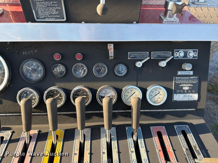 image for item FK3885 1997 International 4900 pumper fire truck