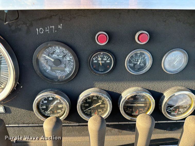 image for item FK3885 1997 International 4900 pumper fire truck