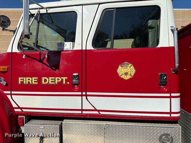 image for item FK3885 1997 International 4900 pumper fire truck