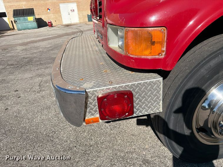 image for item FK3885 1997 International 4900 pumper fire truck