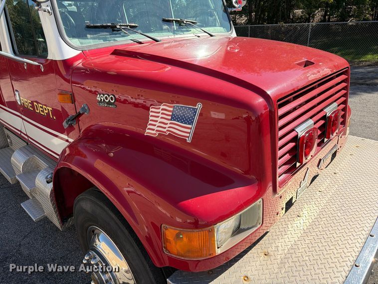 image for item FK3885 1997 International 4900 pumper fire truck