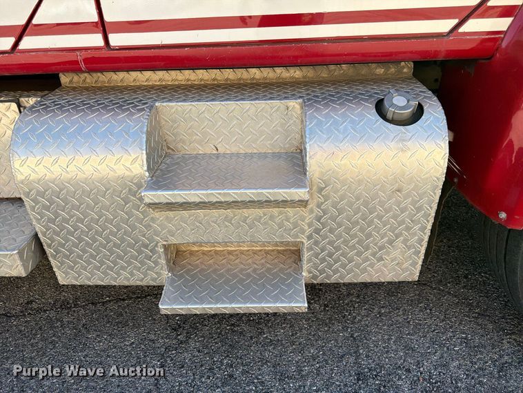 image for item FK3885 1997 International 4900 pumper fire truck