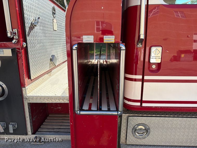 image for item FK3885 1997 International 4900 pumper fire truck