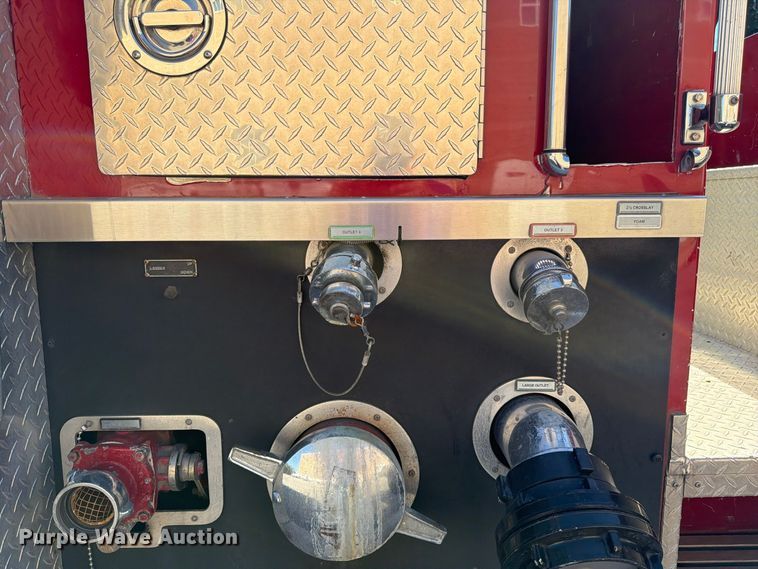 image for item FK3885 1997 International 4900 pumper fire truck