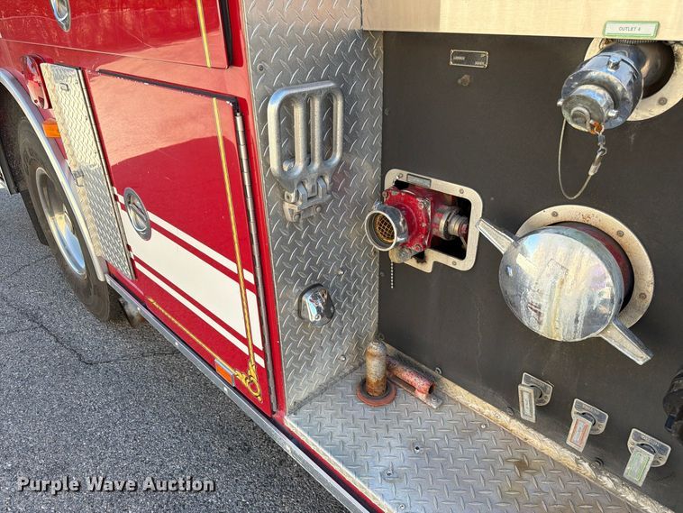 image for item FK3885 1997 International 4900 pumper fire truck
