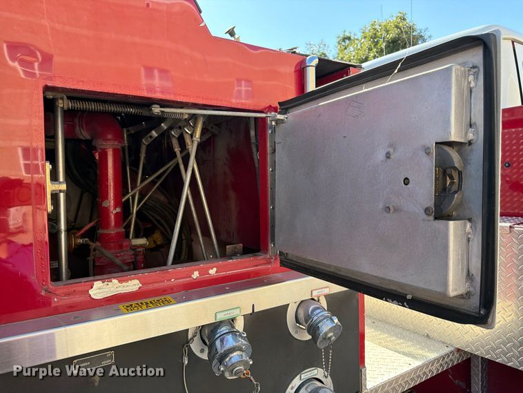 image for item FK3885 1997 International 4900 pumper fire truck