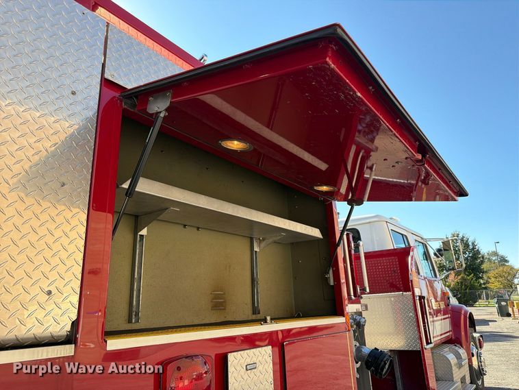 image for item FK3885 1997 International 4900 pumper fire truck
