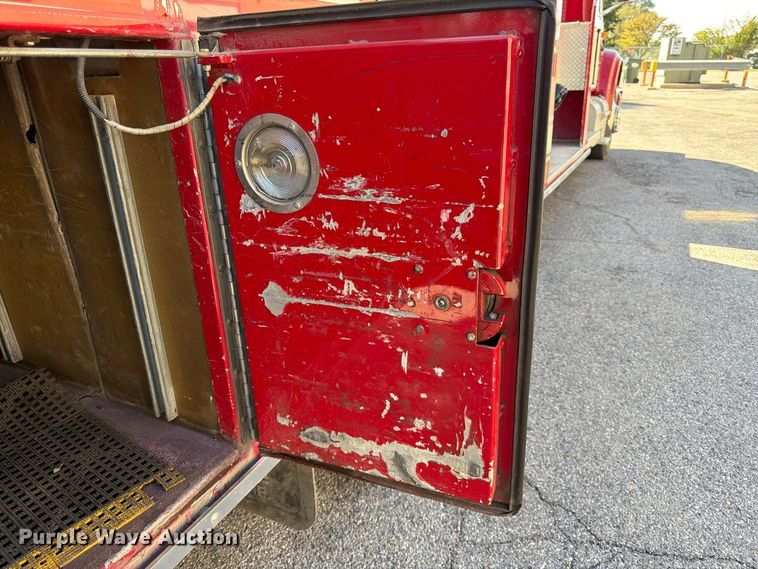 image for item FK3885 1997 International 4900 pumper fire truck