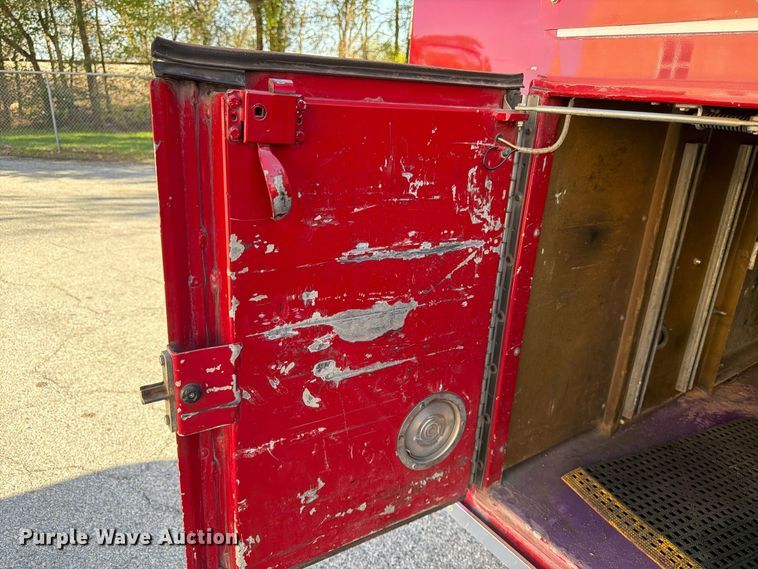 image for item FK3885 1997 International 4900 pumper fire truck