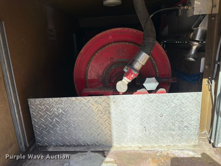 image for item FK3885 1997 International 4900 pumper fire truck