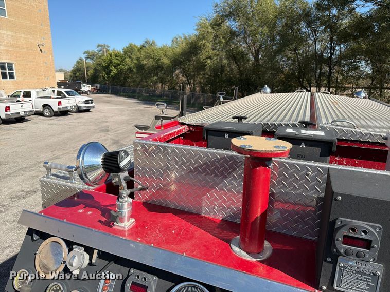 image for item FK3885 1997 International 4900 pumper fire truck