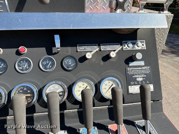 image for item FK3885 1997 International 4900 pumper fire truck