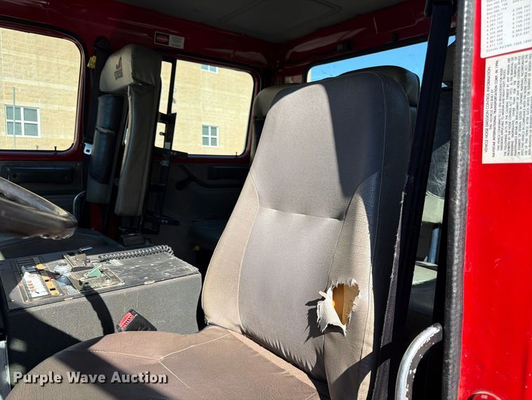 image for item FK3885 1997 International 4900 pumper fire truck