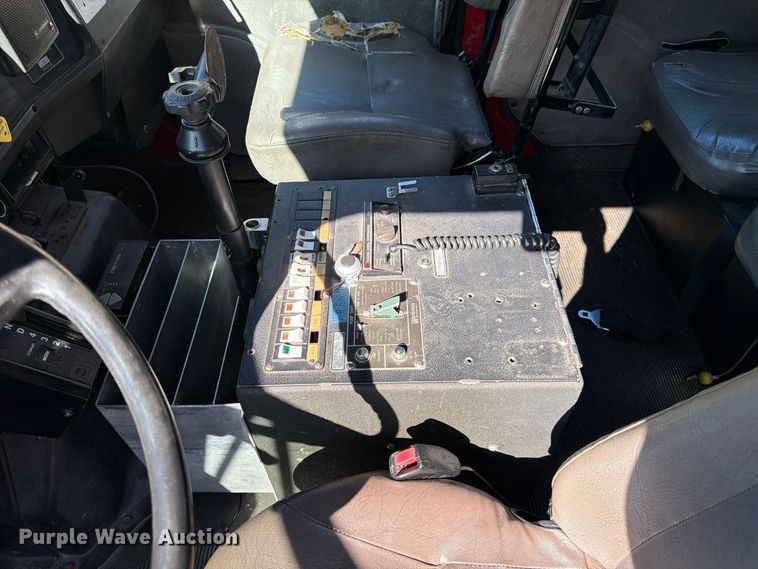 image for item FK3885 1997 International 4900 pumper fire truck