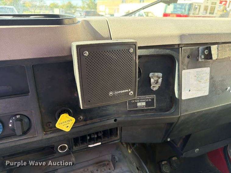image for item FK3885 1997 International 4900 pumper fire truck