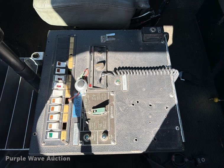 image for item FK3885 1997 International 4900 pumper fire truck