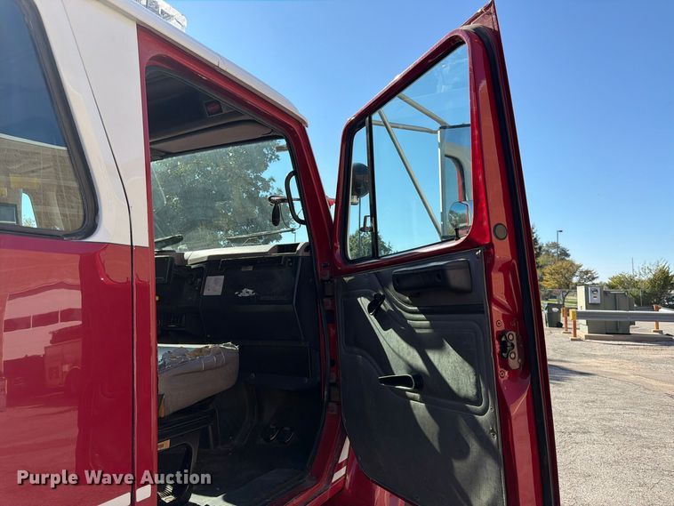 image for item FK3885 1997 International 4900 pumper fire truck