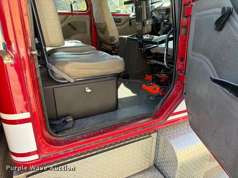 image for item FK3885 1997 International 4900 pumper fire truck
