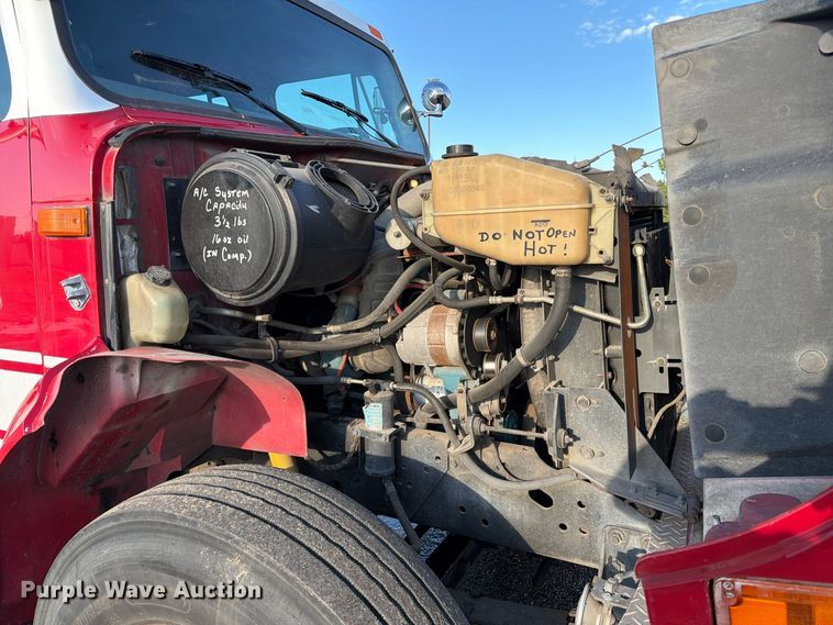 image for item FK3885 1997 International 4900 pumper fire truck