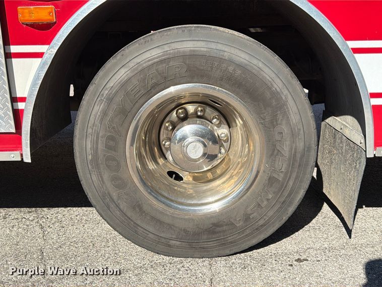 image for item FK3885 1997 International 4900 pumper fire truck