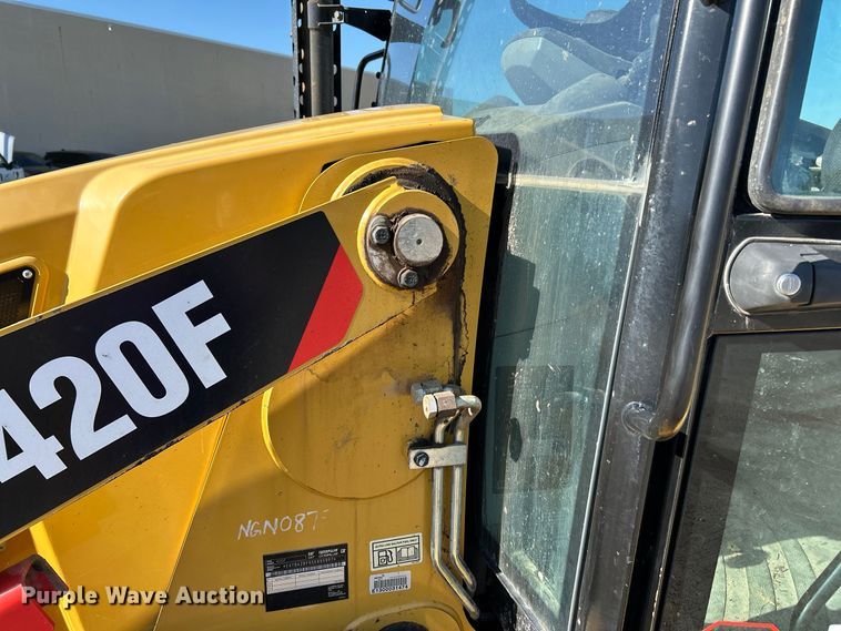 image for item FK3890 2015 Caterpillar 420F backhoe