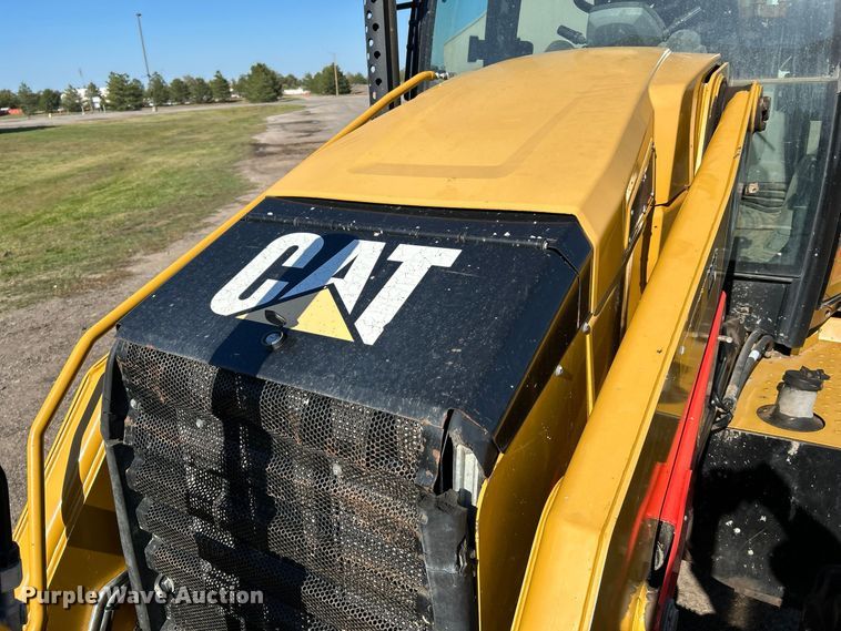 image for item FK3890 2015 Caterpillar 420F backhoe