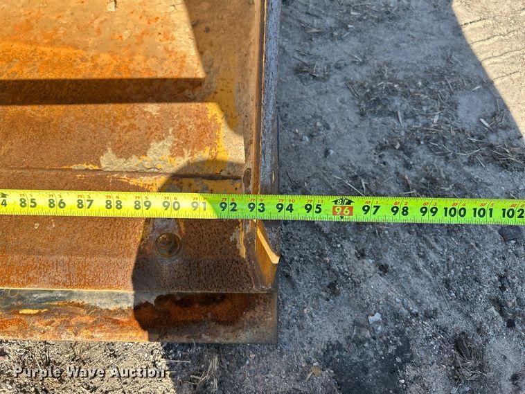image for item FK3890 2015 Caterpillar 420F backhoe