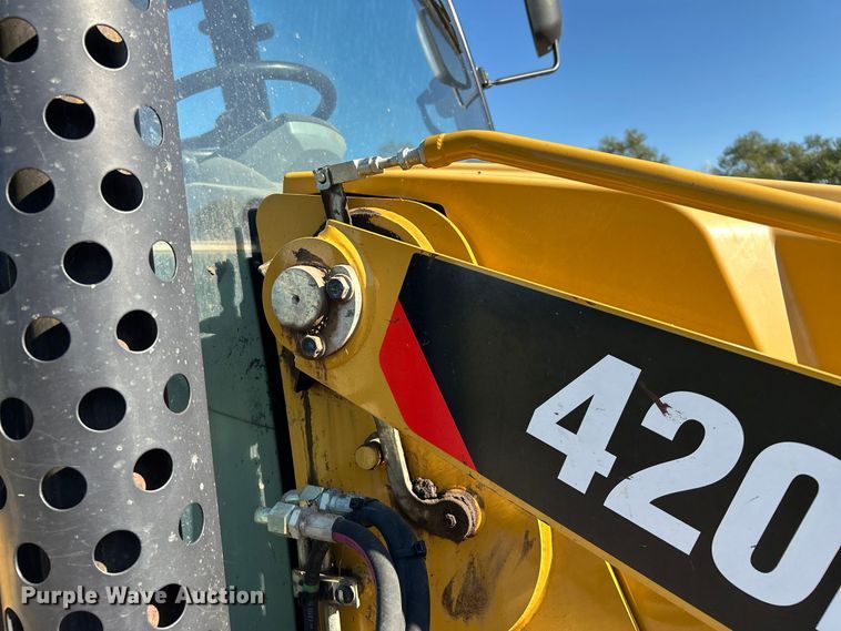 image for item FK3890 2015 Caterpillar 420F backhoe