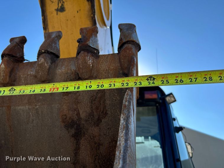 image for item FK3890 2015 Caterpillar 420F backhoe
