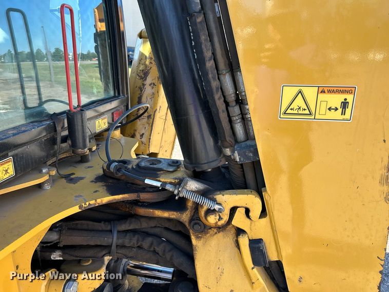 image for item FK3890 2015 Caterpillar 420F backhoe