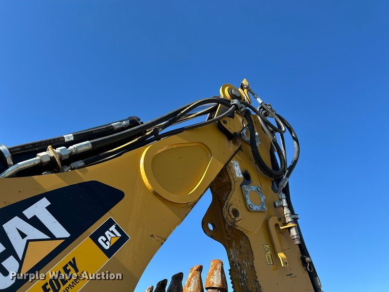 image for item FK3890 2015 Caterpillar 420F backhoe