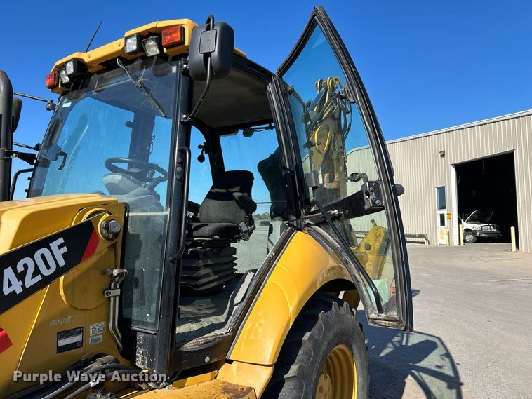 image for item FK3890 2015 Caterpillar 420F backhoe