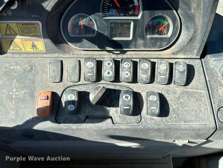image for item FK3890 2015 Caterpillar 420F backhoe