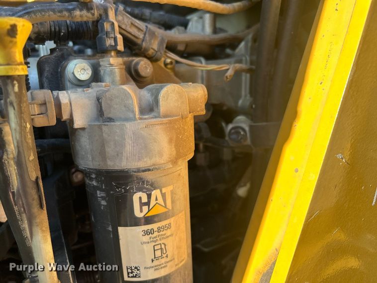 image for item FK3890 2015 Caterpillar 420F backhoe