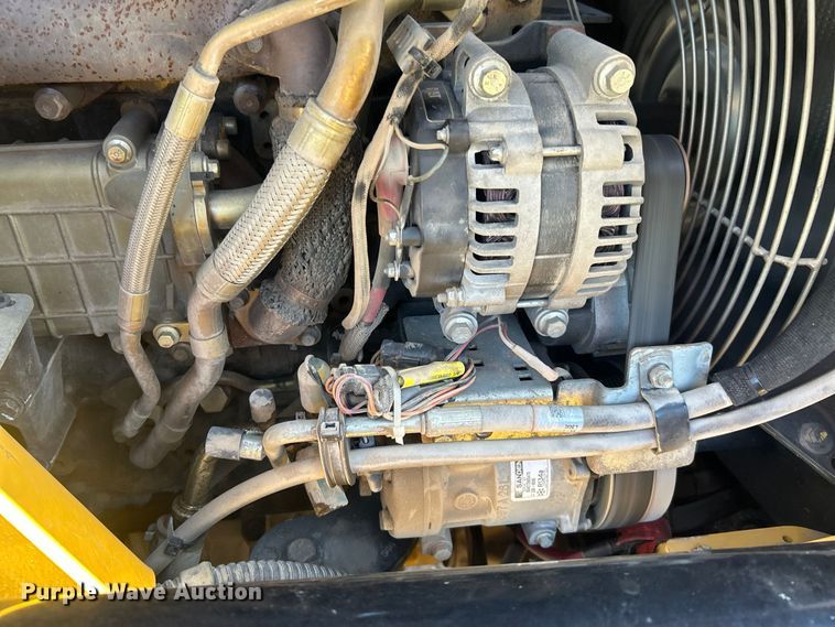 image for item FK3890 2015 Caterpillar 420F backhoe