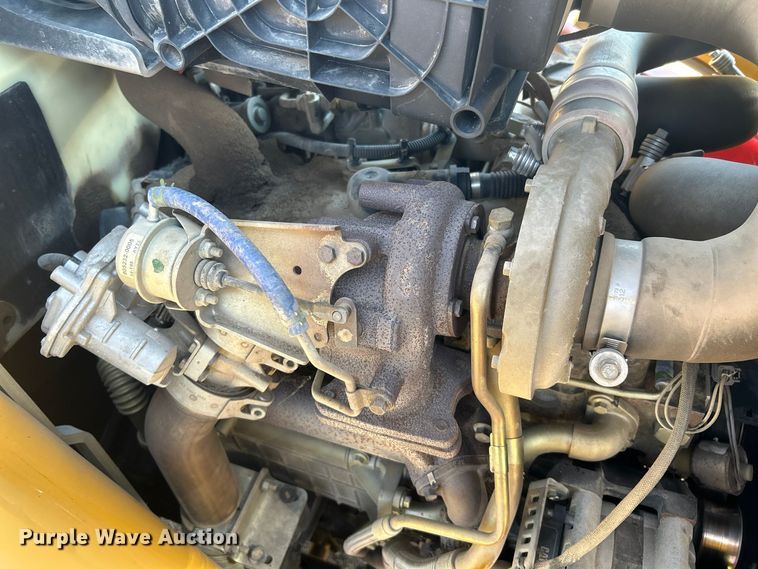 image for item FK3890 2015 Caterpillar 420F backhoe