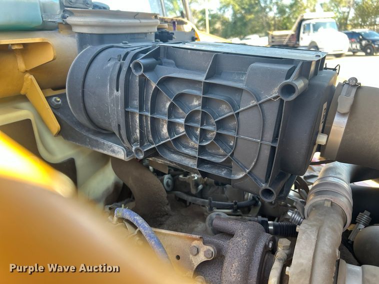 image for item FK3890 2015 Caterpillar 420F backhoe